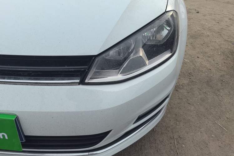 Used Volkswagen Golf 2016 230TSI Automatic Luxury Version
