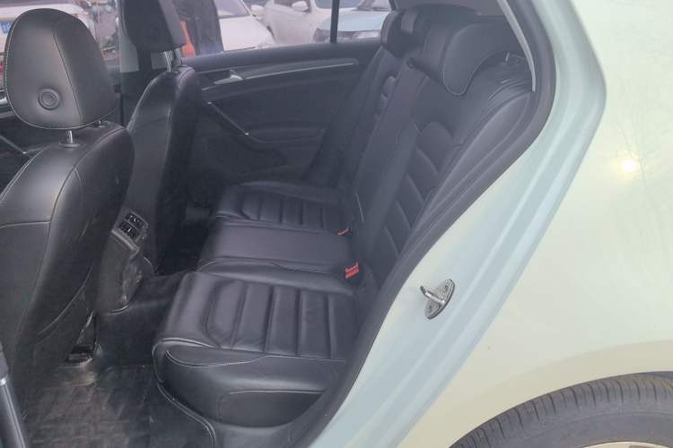 Used Volkswagen Golf 2016 230TSI Automatic Luxury Version
