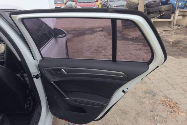 Used Volkswagen Golf 2016 230TSI Automatic Luxury Version
