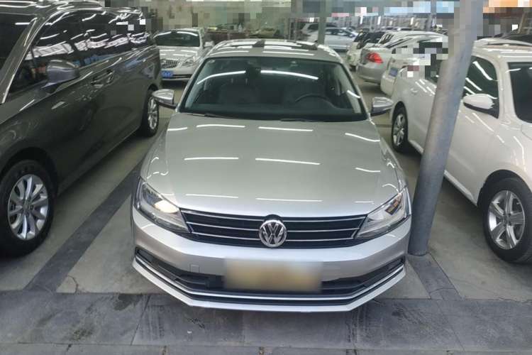 Used Volkswagen Sagitar 2015 230TSI Automatic Comfort Version
