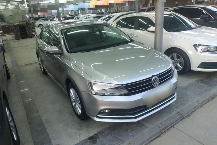 Used Volkswagen Sagitar 2015 230TSI Automatic Comfort Version
