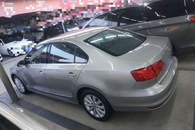 Used Volkswagen Sagitar 2015 230TSI Automatic Comfort Version
