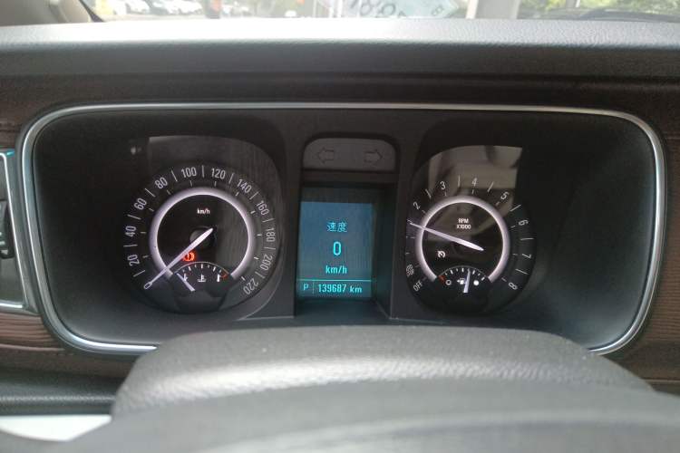 Used Buick GL8 2018 28T Luxury Model China VI Standard
