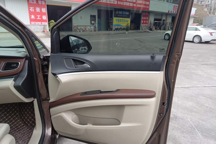 Used Buick GL8 2018 28T Luxury Model China VI Standard
