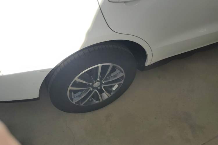 Used Geely Auto Vision X6 2018 1.4T CVT 4G Connected Luxury Version
