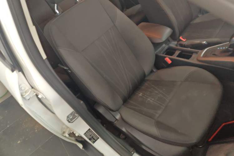 Used Ford Focus 2018 Hatchback Classic 1.6L Automatic Comfort Plus SmartDrive Edition
