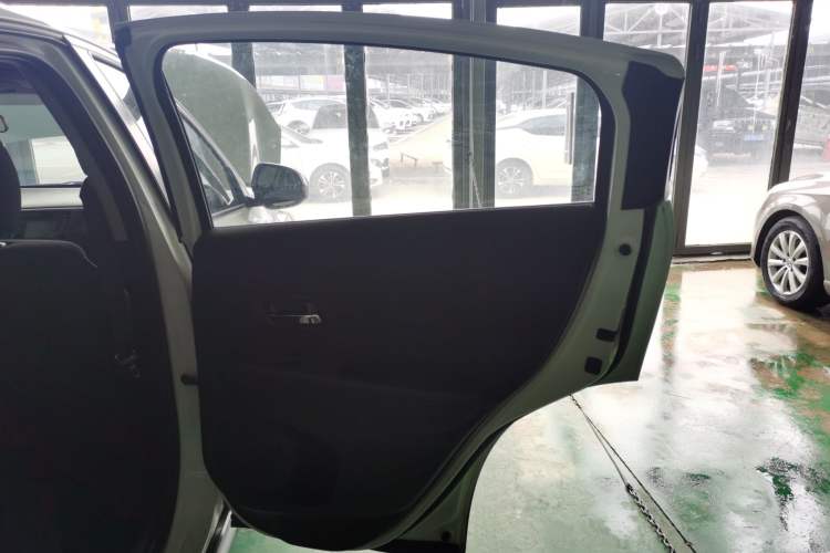 Used Honda Vezel 2017 1.5L CVT 2WD Comfort Model
