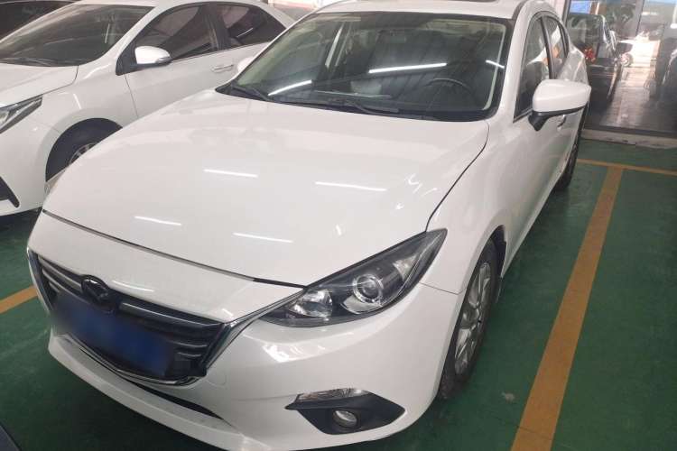 Used Mazda Mazda 3 Axela 2016 Sedan 1.5L Automatic Luxury Model
