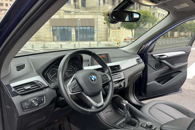 Used BMW X1 2016 sDrive18Li Premium Edition
