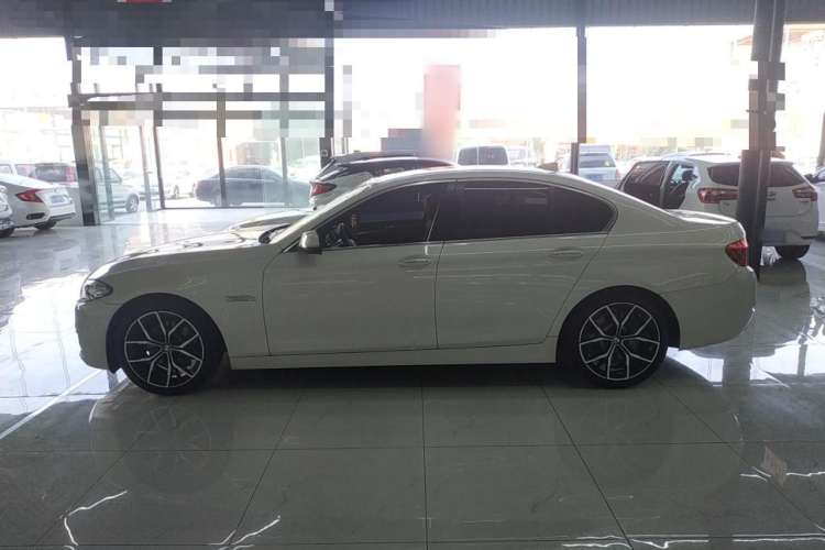Used BMW 5 Series 2014 520i Elegant Edition
