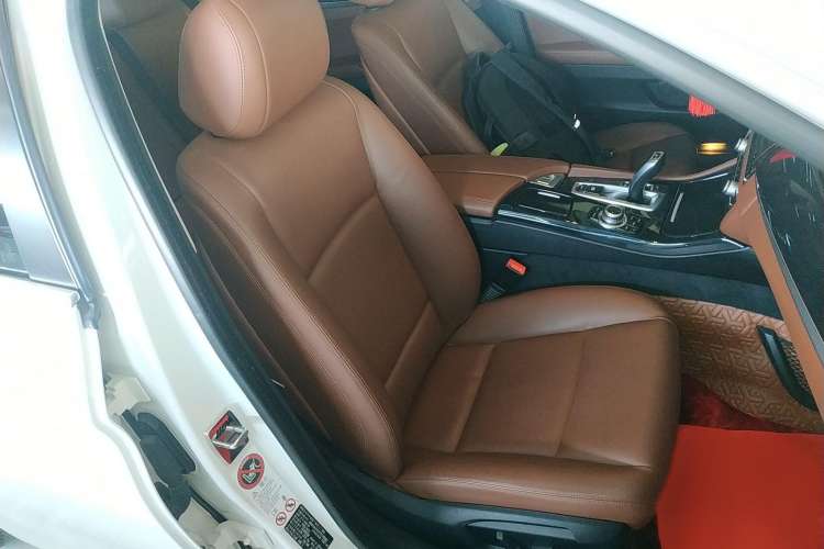 Used BMW 5 Series 2014 520i Elegant Edition
