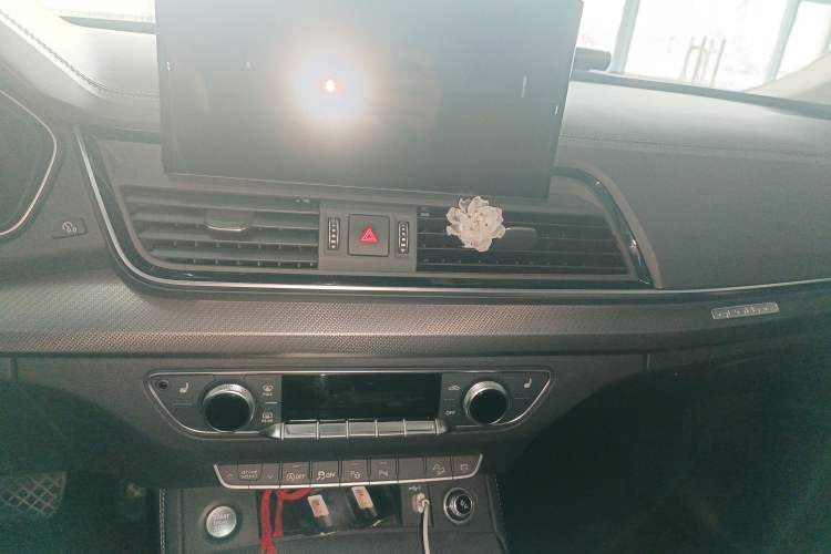 Used Audi Q5L 2022 Updated 40T Luxury Dynamic Edition
