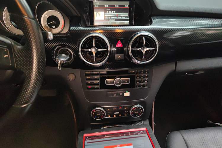 Used Mercedes-Benz GLK-Class 2014 GLK 260 4MATIC Dynamic Model
