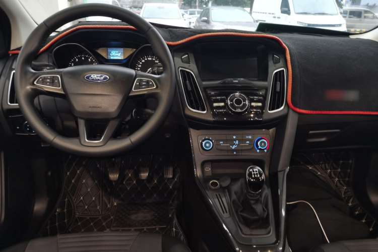 Used Ford Focus 2017 Sedan 1.6L Manual Fashion Edition Smart Drive Version
