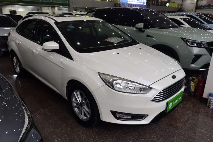 Used Ford Focus 2017 Sedan 1.6L Manual Fashion Edition Smart Drive Version
