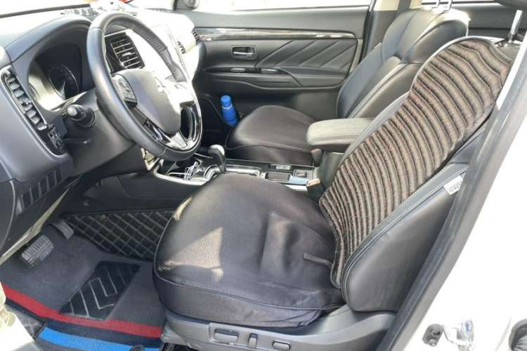 Used Mitsubishi Outlander 2020 2.0L Two-Wheel Drive Enjoyment Version 5 Seats
