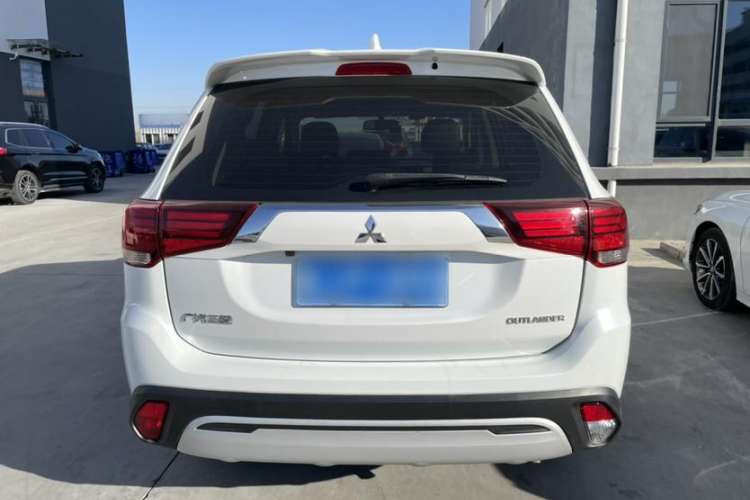 Used Mitsubishi Outlander 2020 2.0L Two-Wheel Drive Enjoyment Version 5 Seats
