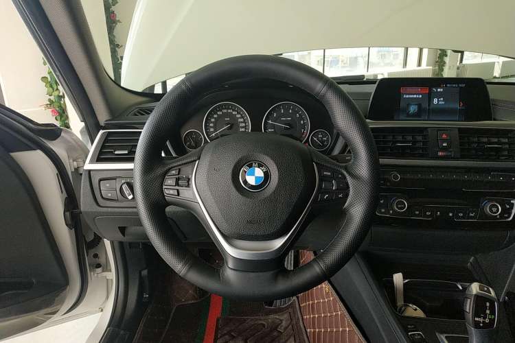 Used BMW 3 Series 2018 320Li xDrive Fashion Model
