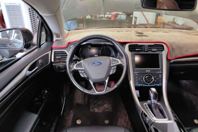 Used Ford Mondeo 2013 2.0L GTDi240 Flagship Edition
