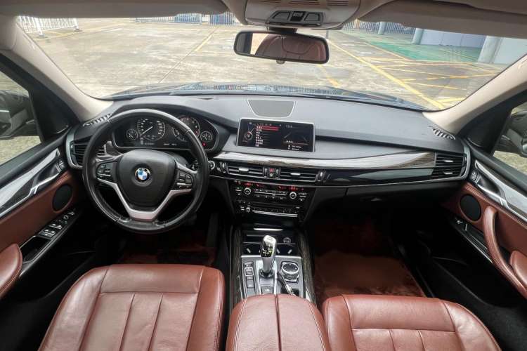 Used BMW X5 2014 xDrive35i Luxury Model
