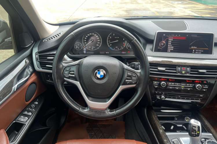 Used BMW X5 2014 xDrive35i Luxury Model
