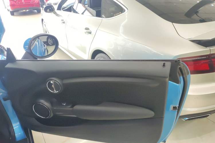 Used  MINI 2016 1.2T ONE Pioneer Edition
