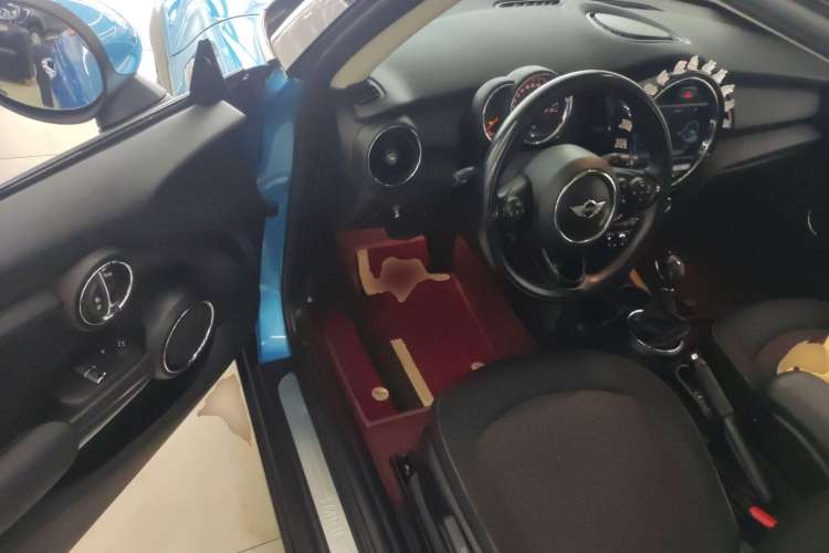 Used  MINI 2016 1.2T ONE Pioneer Edition
