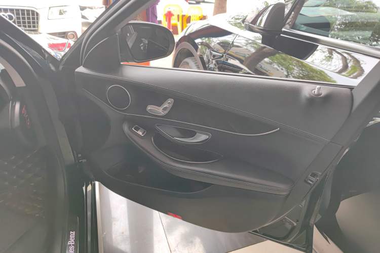 Used Mercedes-Benz C-Class 2021 C 200 L Fashion Model
