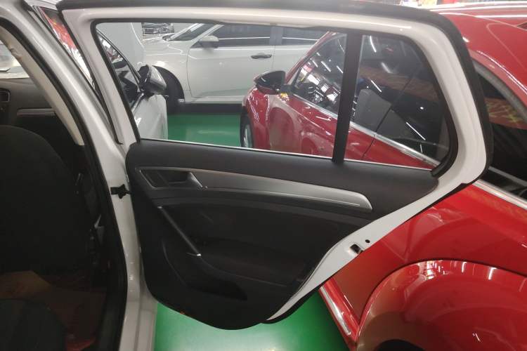 Used Volkswagen Golf 2020 200TSI DSG Comfortable and Ambitious Edition
