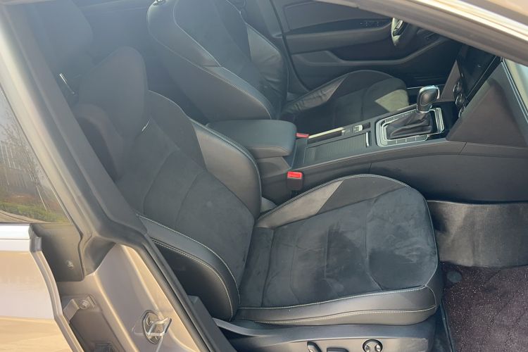 Used Volkswagen FAW-Volkswagen CC 2019 330TSI Huayan Edition China VI
