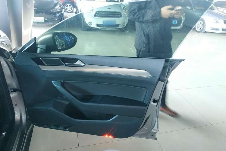 Used Volkswagen FAW-Volkswagen CC 2019 330TSI Huayan Edition China VI
