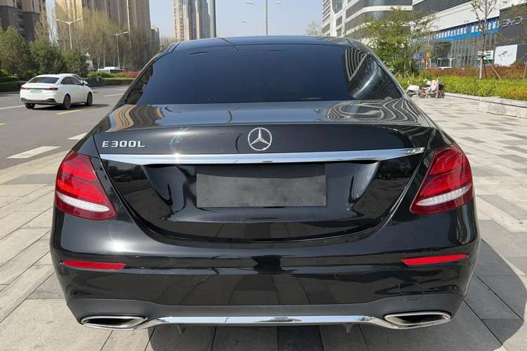 Used Mercedes-Benz E-Class 2019 E 300 L Sporty and Stylish Model
