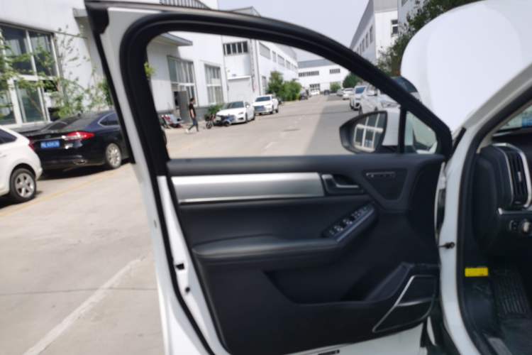 Used BYD Tang 2018 2.0T Automatic SmartConnect Prestige 7-Seater China V Standard