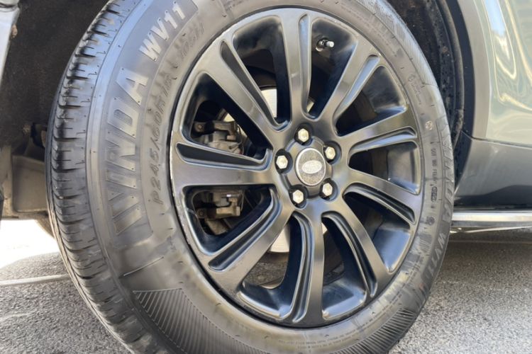 Used Land Rover Discovery Sport 2018 240 PS SE Version