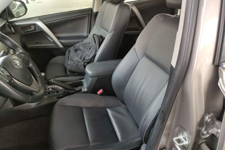 Used Toyota RAV4 2016 2.5L Automatic 4x4 Elite Edition
