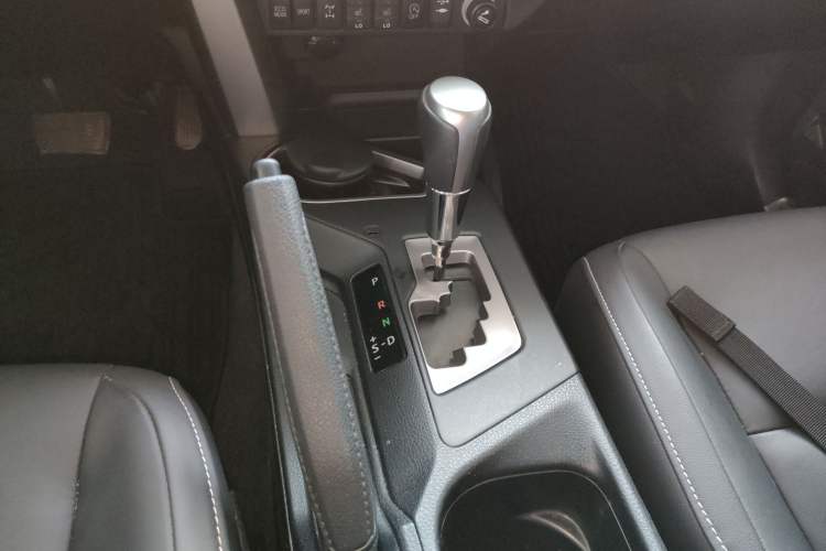 Used Toyota RAV4 2016 2.5L Automatic 4x4 Elite Edition
