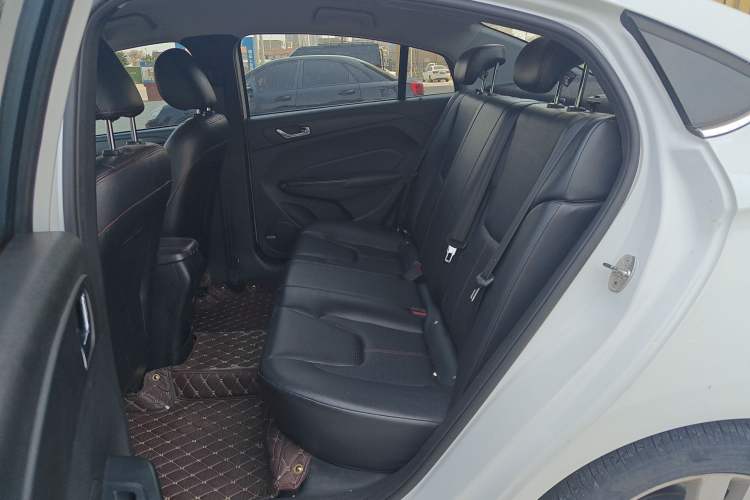 Used Chery Arrizo 5 2016 1.5L CVT Trendsetting Edition
