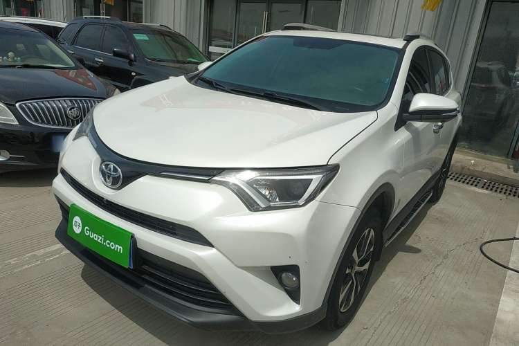 Used Toyota RAV4 2019 2.0L CVT Two-Wheel Drive Pioneer Edition China V Standard