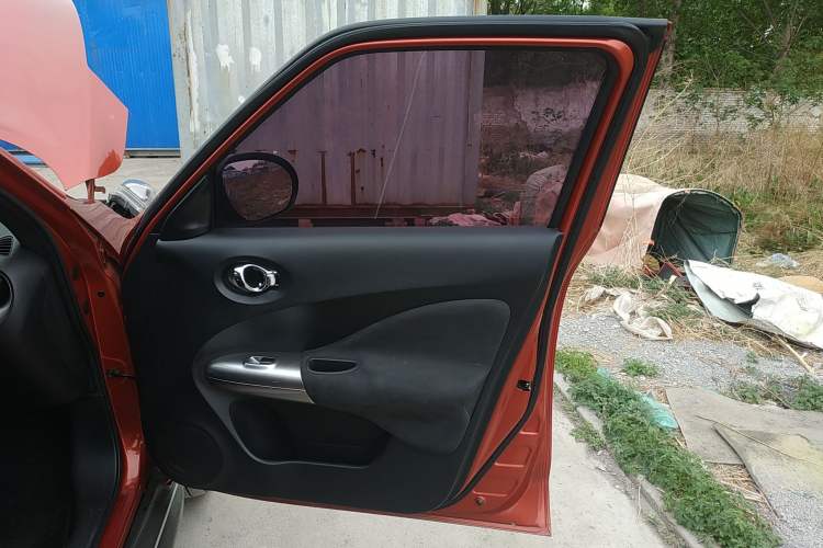 Used Infiniti ESQ 2014 1.6L Spontaneous Edition
