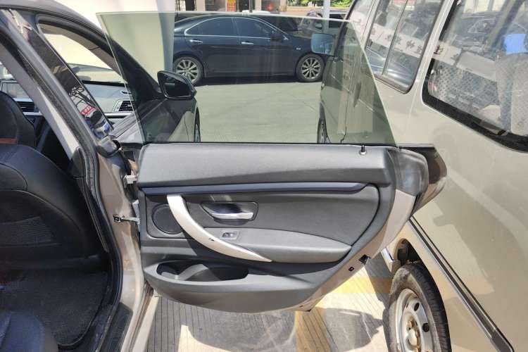 Used BMW 3 Series GT 2016 320i Fashion Model
