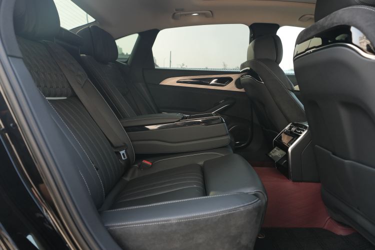 Used Hongqi H9 2023 2.0T Smart Connect Flagship Edition
