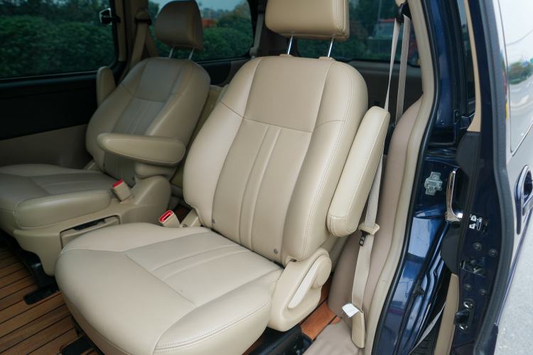 Used Buick GL8 2013 2.4L Executive Edition
