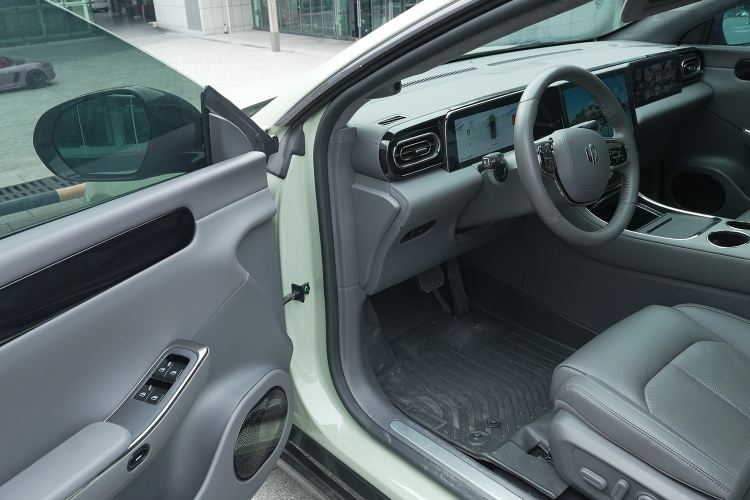 Used Leapmotor C01 2022 Four-Wheel Drive Dual-Motor Performance Version
