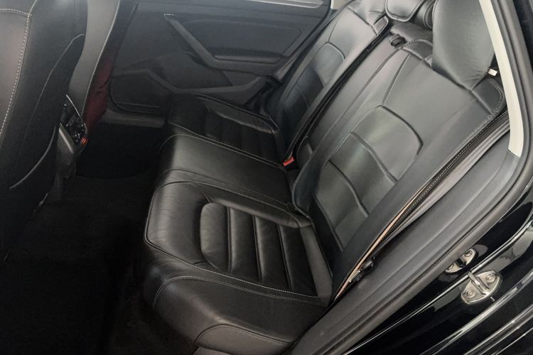 Used Volkswagen Passat 2017 330TSI DSG Luxury Edition
