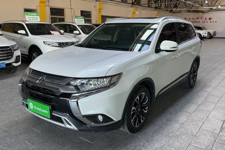 Used Mitsubishi Outlander 2019 2.0L Two-Wheel Drive Comfort Edition 5 Seats China V Standard