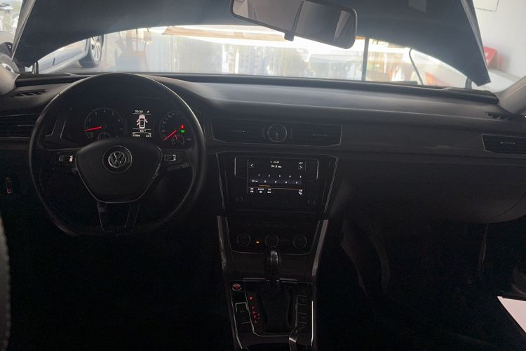 Used Volkswagen Passat 2017 330TSI DSG Luxury Edition
