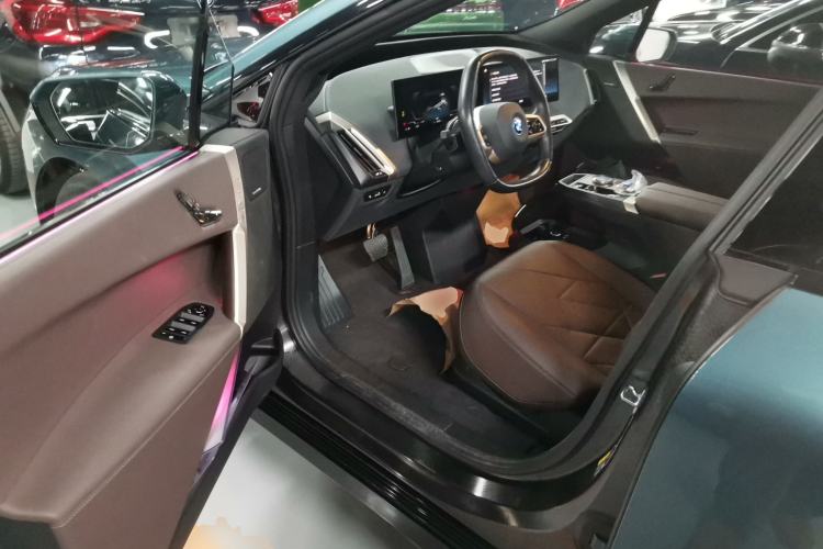 Used BMW iX 2022 xDrive40