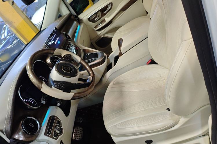 Used Mercedes-Benz V-Class 2021 V 260 L Long Wheelbase Prestige Edition
