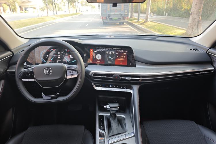 Used Changan CS35PLUS 2023 Enjoy Edition 1.4T DCT Luxury Model
