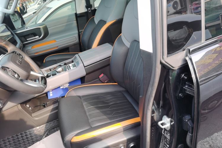 Used  BJ40 2024 2.0T All-New Urban Hunter Edition Ultimate Version
